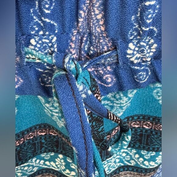 LOFT Blue Athletic Shorts Quick-Dry Geometric Patterns - Picture 5 of 11